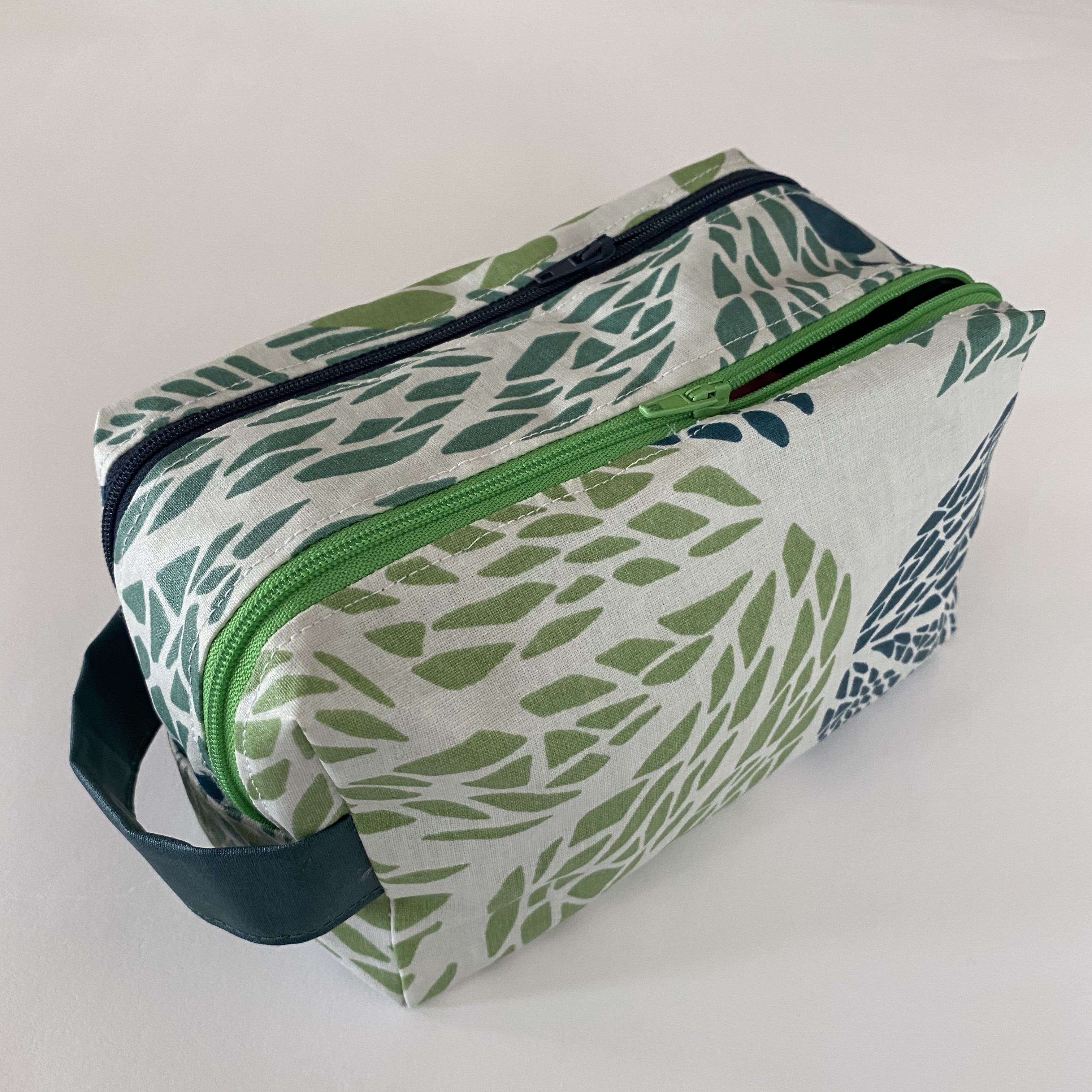 Trousse De Toilette A Double Compartiment Octavie A Paris Trousse De Toilette A Double Compartiment Octavie A Paris