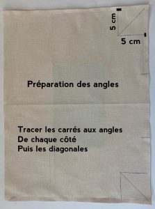 Confection des angles du sac a double volants.