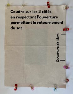 Assembler sur 3 cotes la doublure.